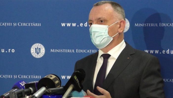 Sorin Cîmpeanu: Interesul major pentru deschiderea şcolilor se păstrează
