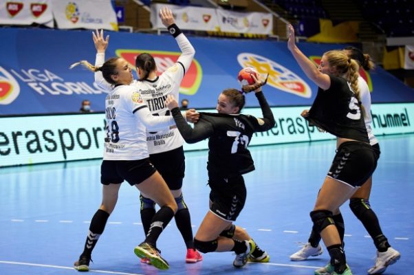 Handbal feminin: Minaur Baia Mare câştigă Grupa C din EHF European League la ”masa verde”