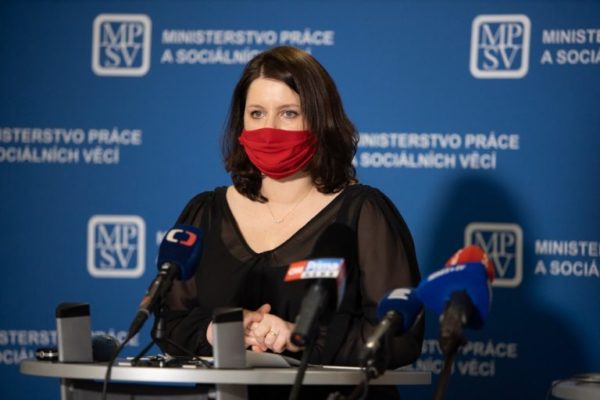 Republica Cehă: Ministrul muncii se scuză după ce a comparat pandemia cu al doilea război mondial