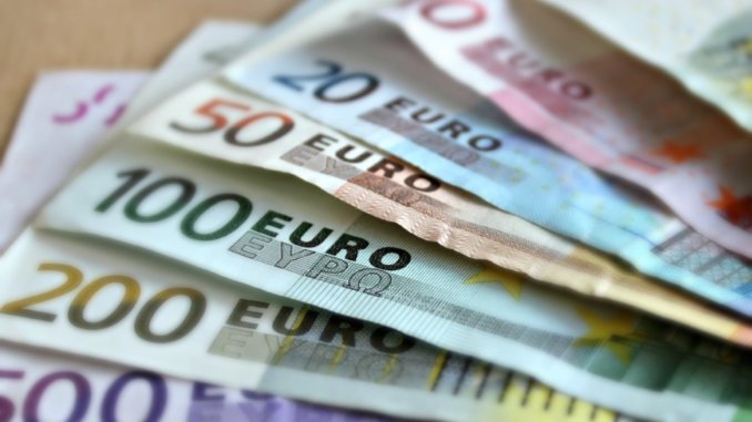 Spania mizează pe cetăţenii săi să se înscrise într-un plan de pensii facultative