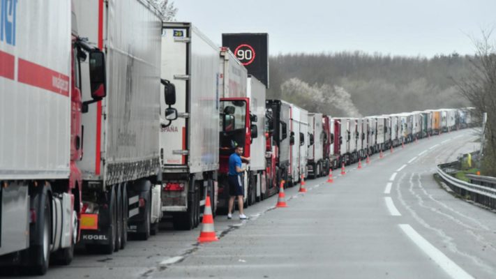 FORT: Operatorii de transport vor organiza manifestaţii spontane în întreaga ţară, după interzicerea mitingului de la Bucureşti