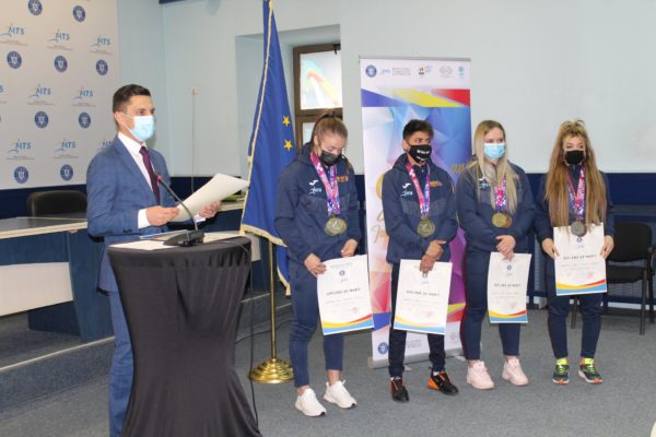 VIDEO Haltere: Medaliaţii la Campionatele Europene, felicitaţi de ministrul Tineretului şi Sportului, Eduard Novak