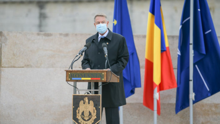 Iohannis: Dragi veterani de război, întreaga Românie vă mulţumeşte pentru spiritul de sacrificiu