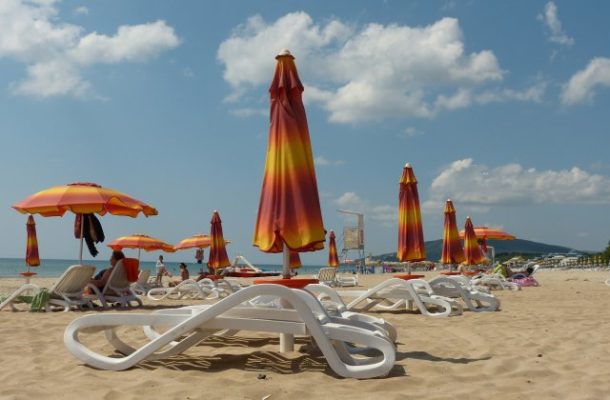 Ministrul Lucian Bode anunţă că de 1 Mai cluburile vor fi închise pe litoral