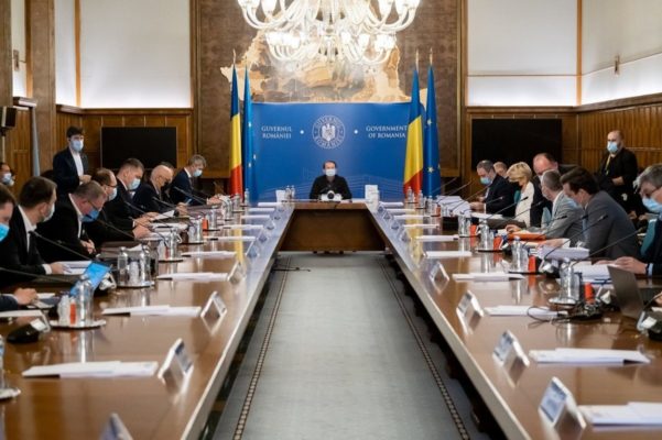 Guvernul va modifica normele de aplicare ale OUG privind concediul şi indemnizaţia lunară pentru creşterea copiilor