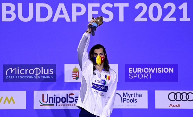 Înot: Robert Glinţă, medaliat cu aur în proba de 100 m spate, la Europenele de la Budapesta