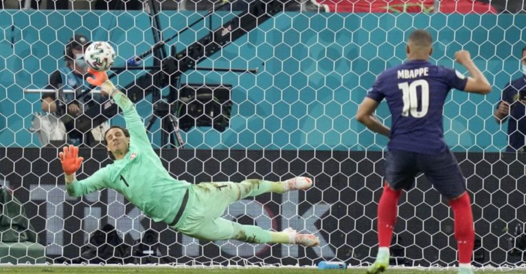 Fotbal – EURO 2020: Presa europeană, fără milă pentru Franţa, “Ciao Mbappe”