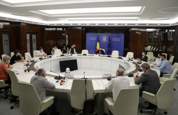 Cîţu – întâlnire cu reprezentanţii Agrostar: Nu voi închide niciodată pieţele şi nu introduc taxe noi în agricultură