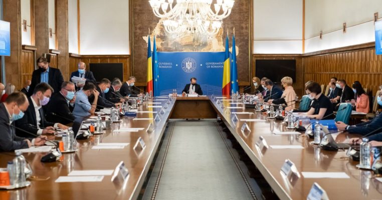 Şedinţă de Guvern cu participarea preşedintelui; se va aproba un memorandum privind implementarea proiectului ”România Educată”