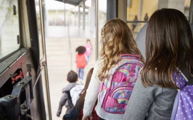 Cîţu despre decontarea navetei elevilor: Mă voi asigura că la rectificarea bugetară există cadrul legal