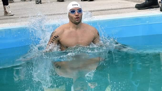 Înotătorul Paul Georgescu a traversat 6 lacuri de peste 100 de km în 7 zile