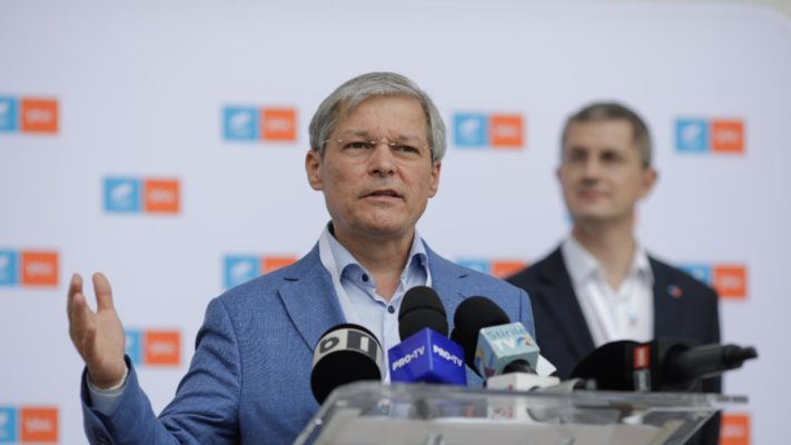 Cioloş, mesaj pentru secretarii de stat demişi de premierul Cîţu: Nu aţi făcut nimic greşit