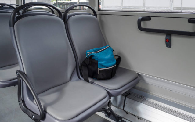 O femeie din Franţa a uitat o geantă ce conţinea 40.000 de euro într-un autobuz
