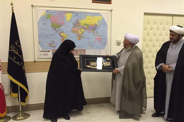 O profesoară universitară, prima femeie numită în funcţia de vicepreşedinte în noul guvern iranian