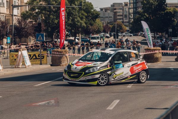 Auto: Finala Campionatului Naţional de super rally are loc sâmbătă la Bucureşti