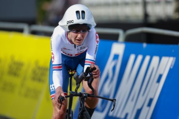 Ciclism: Britanica Joscelin Lowden a stabilit un nou record mondial al orei