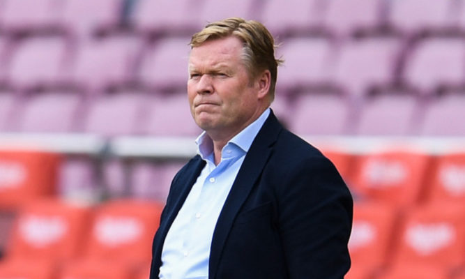 Fotbal: FC Barcelona l-a demis pe antrenorul Ronald Koeman