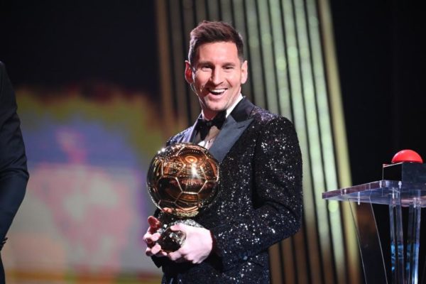 VIDEO Fotbal: Lionel Messi a câştigat din nou ‘Balonul de Aur’