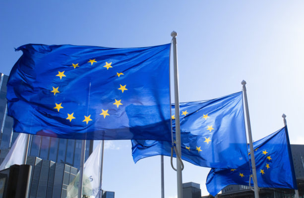 Europenii vor o Uniune Europeană mai eficientă şi mai transparentă (sondaj)