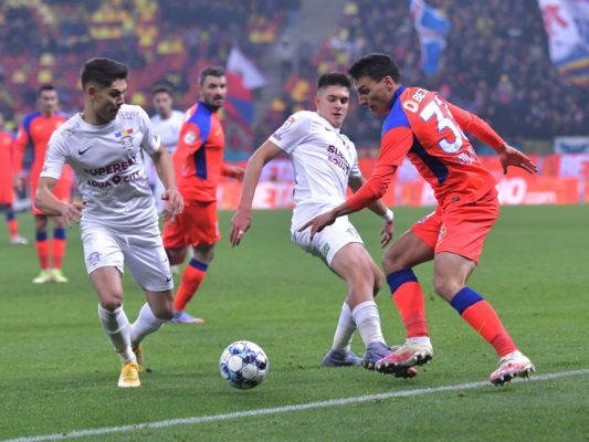 Fotbal – Liga I: FCSB a câştigat dramatic derby-ul cu Rapid (3-1)