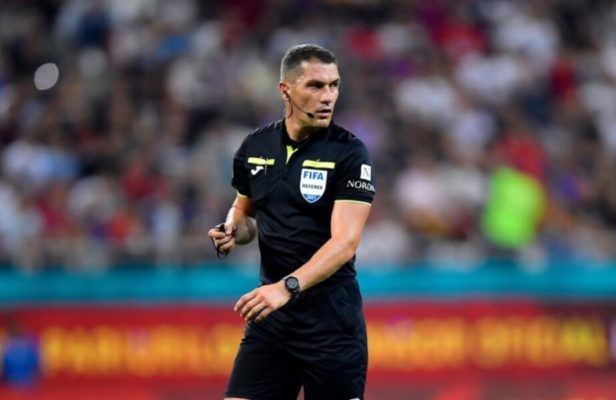 Fotbal: Arbitrul român Istvan Kovacs, delegat la meciul FC Barcelona – Napoli din Europa League