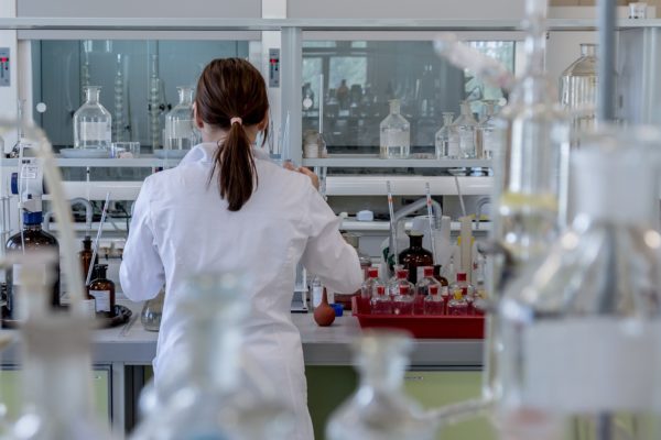 O posibilă metodă terapeutică pentru a frâna îngroşarea arterelor, descoperită de cercetătorii spanioli (studiu)