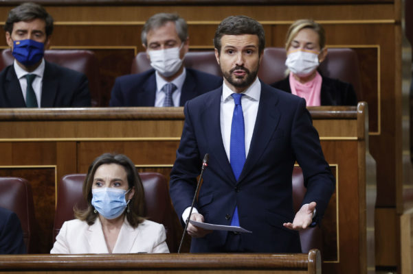 Spania: Liderul Partidului Popular, pe cale să demisioneze pe fondul unui scandal legat de un contract de achiziţie de măşti anticoronavirus