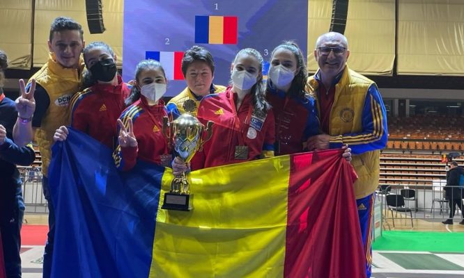 Scrimă: Echipa feminină de floretă a României, medaliată cu aur la Europenele de juniori