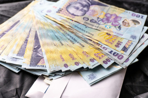 România trebuie să realizeze, pe termen mediu şi lung, o ajustare fiscală/bugetară de amploare, pentru a face faţă noilor provocări (analiză)