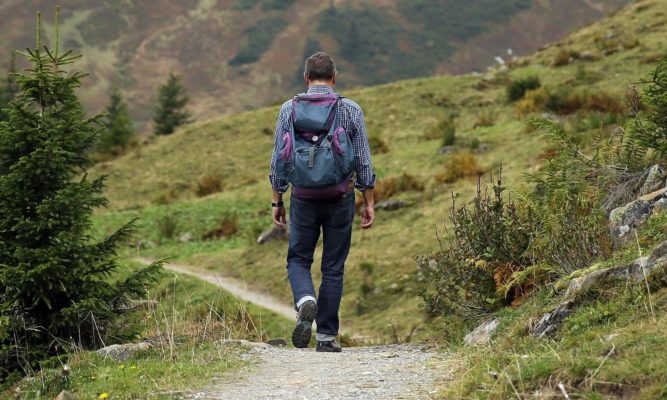 Tur-operatorii vor putea primi 40 de euro pentru fiecare turist străin ce petrece minimum 4 nopţi în România (proiect)