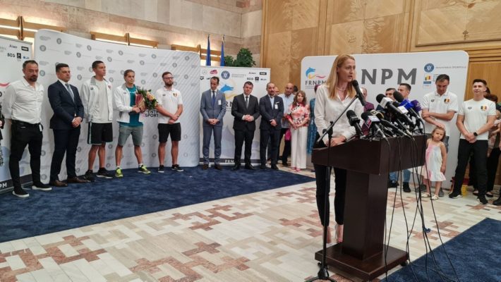 VIDEO Înot: Camelia Potec – Ideal ar fi ca toate şcolile mai mari să aibă în curte un bazin de 25 m