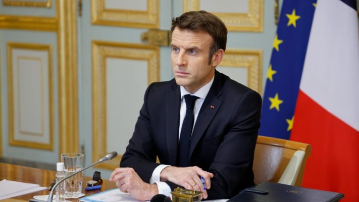 Liderii opoziţiei franceze îi cer lui Emmanuel Macron să accepte compromisuri pentru o eventuală susţinere parlamentară
