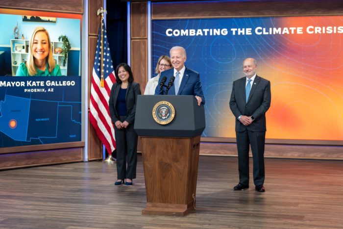 Schimbarea climatică este o ”ameninţare existenţială”, consideră Joe Biden