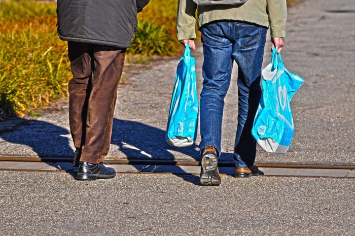 Eurostat: Scăderea consumului de pungi din plastic continuă în Uniunea Europeană