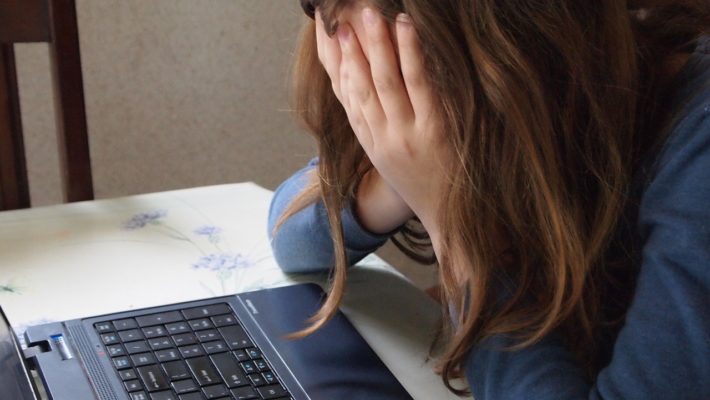 Guvernul a aprobat proiectul de lege ce vizează aderarea la convenţia privind eliminarea violenţei şi a hărţuirii la muncă