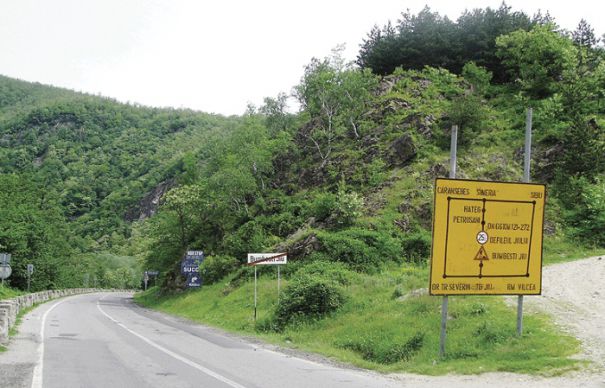 Mafia retrocedarilor: Primele arestari preventive in dosar