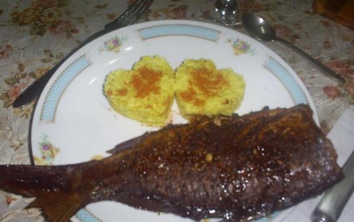 Peste aromat in crusta de piper