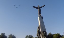 Ziua Aviației: Zbor de antrenament la Monumentul Eroilor Aerului