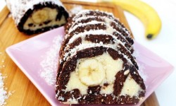 Rulada cu nuca de cocos si banane
