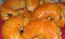 Cornuri pufoase cu rahat