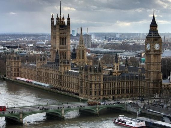 Atentatele de la Paris schimbă opțiunile britanicilor pentru rămânerea în UE