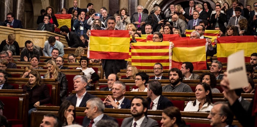 Catalonia: Curtea constituțională suspendă rezoluția separatistă