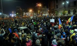 O nouă zi de proteste în Piața Universității și în țară, după tragedia de la Colectiv