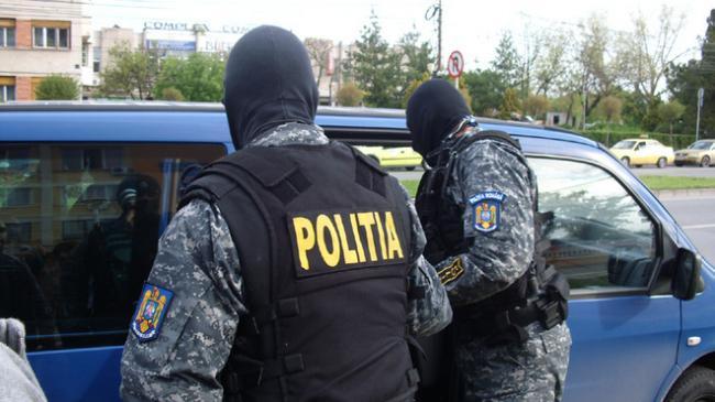 IGPR: Percheziții la o grupare care fura bunuri transportate în TIR-uri