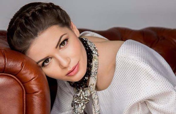 Monica Gabor a venit ”pe furiş” în România