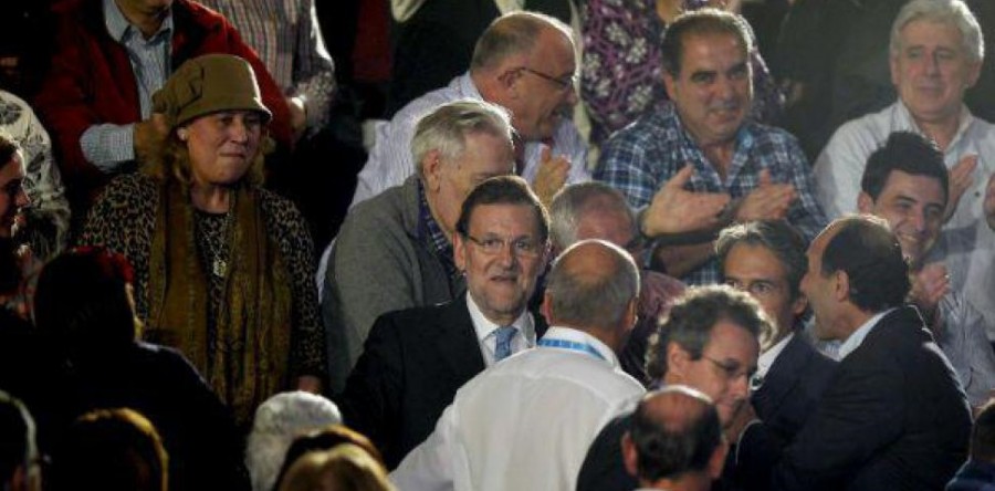 Premierul spaniol Mariano Rajoy, lovit cu pumnul în față în timpul unui eveniment electoral în Galicia