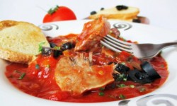 Limba de porc cu bulion si masline