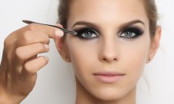 Cum să ai ochi mai tineri în câţiva paşi simpli