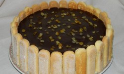 Tort cu crema de vanilie