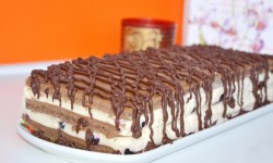 Tort felie de lapte cu afine